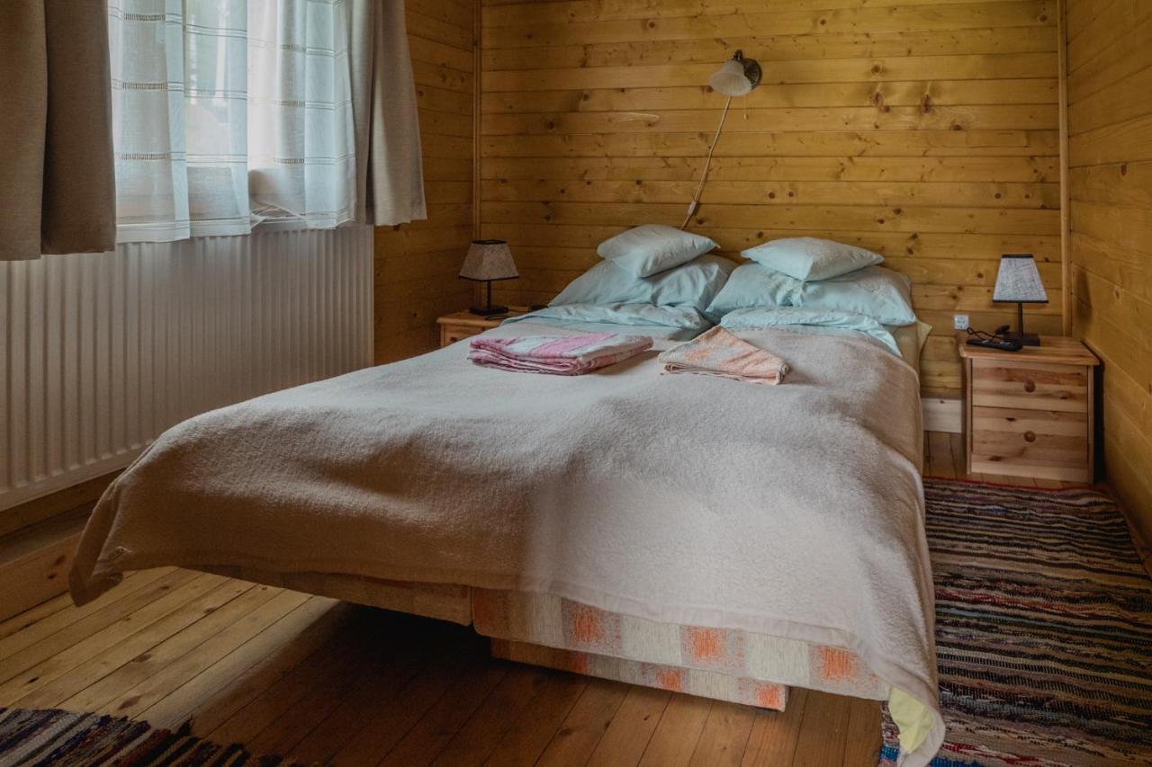 Biotour Camping & Restaurant Ghimeş-Făget Exteriör bild