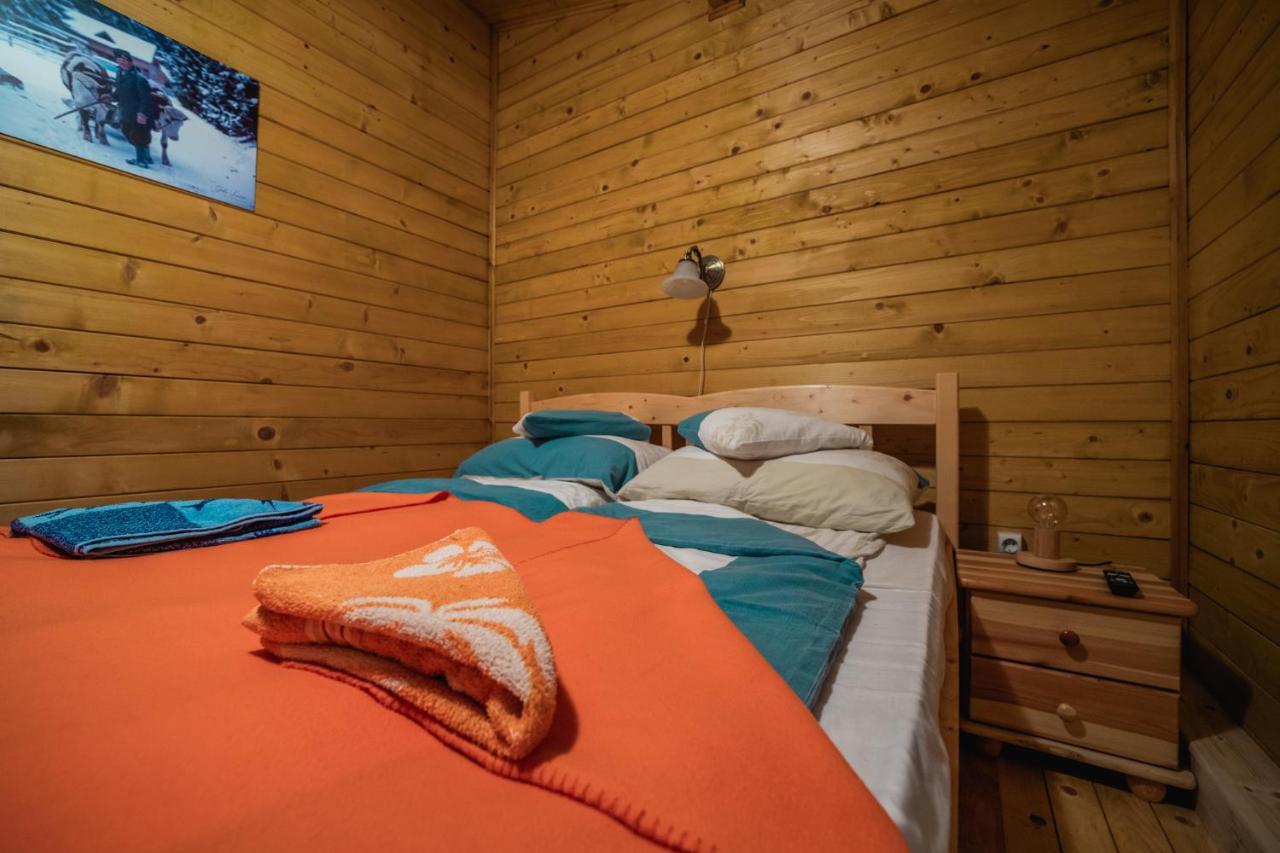 Biotour Camping & Restaurant Ghimeş-Făget Exteriör bild