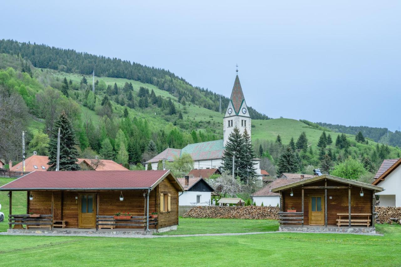 Biotour Camping & Restaurant Ghimeş-Făget Exteriör bild