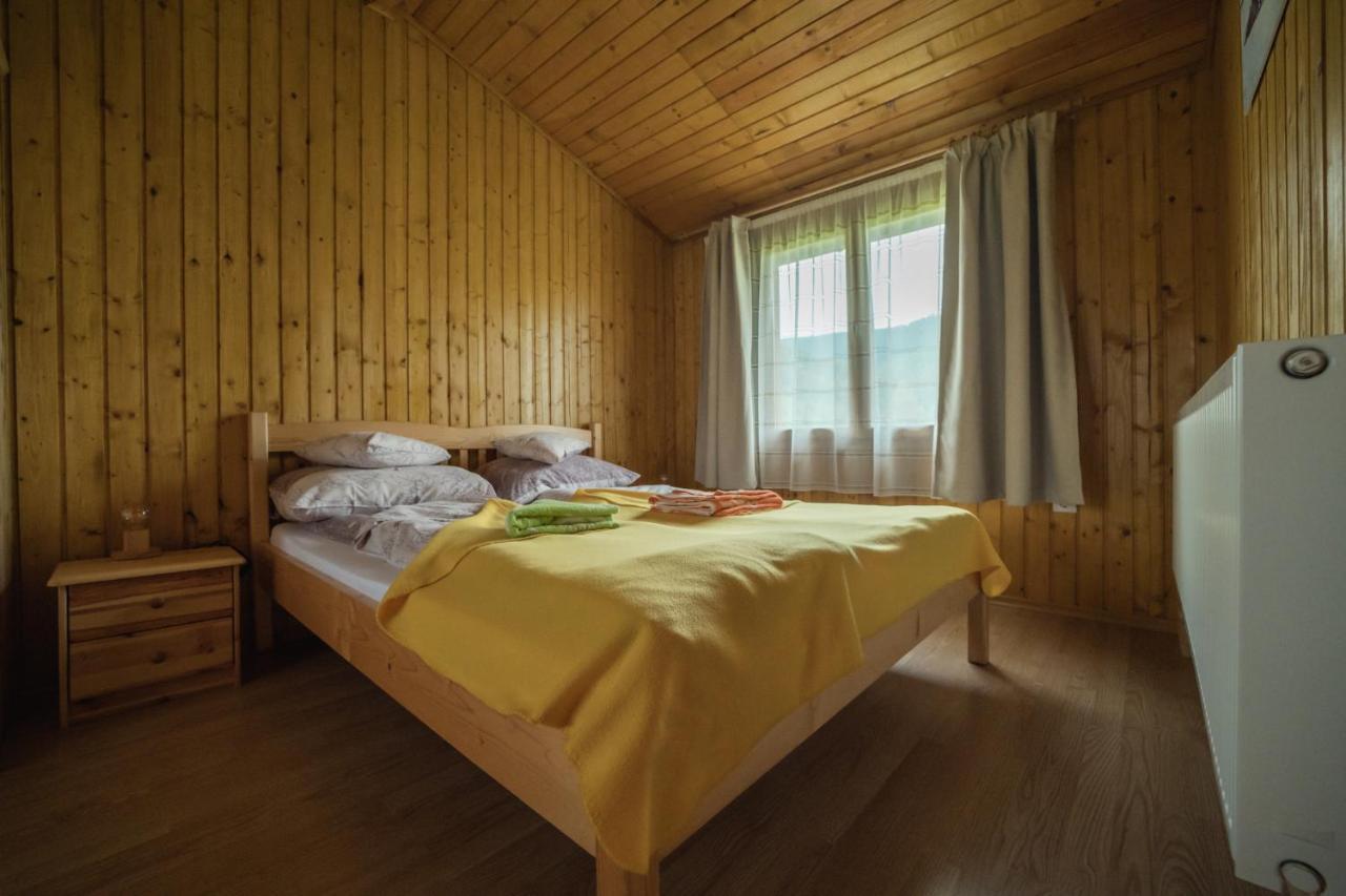 Biotour Camping & Restaurant Ghimeş-Făget Exteriör bild