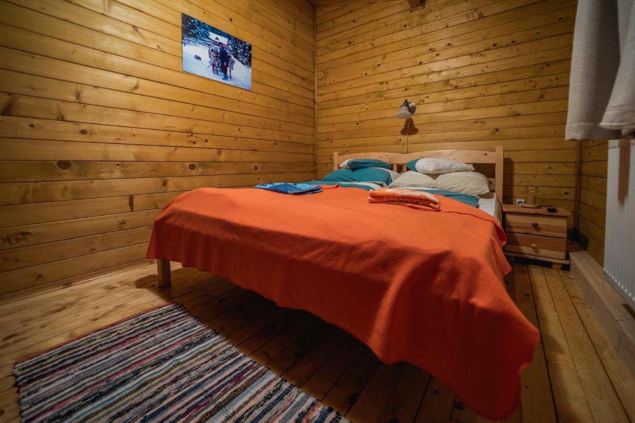 Biotour Camping & Restaurant Ghimeş-Făget Exteriör bild