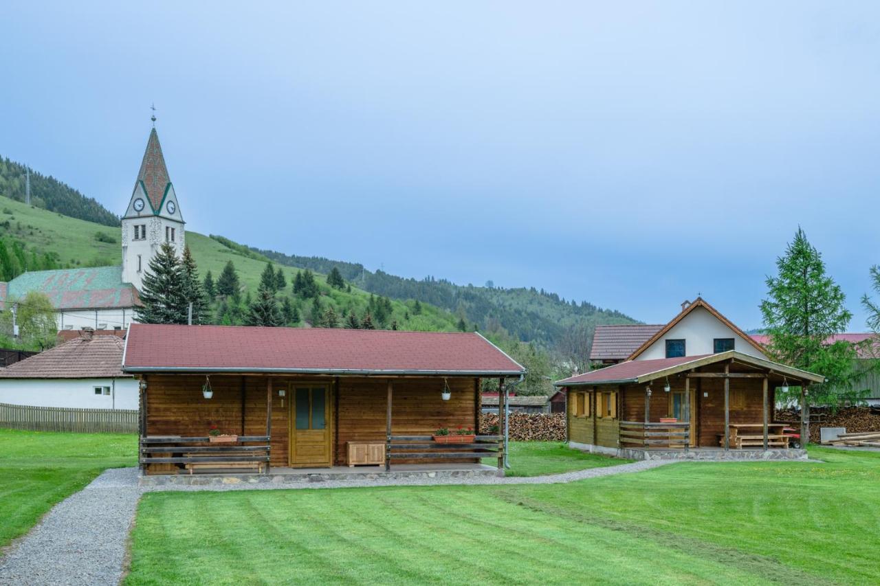 Biotour Camping & Restaurant Ghimeş-Făget Exteriör bild