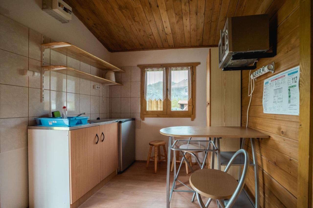 Biotour Camping & Restaurant Ghimeş-Făget Exteriör bild