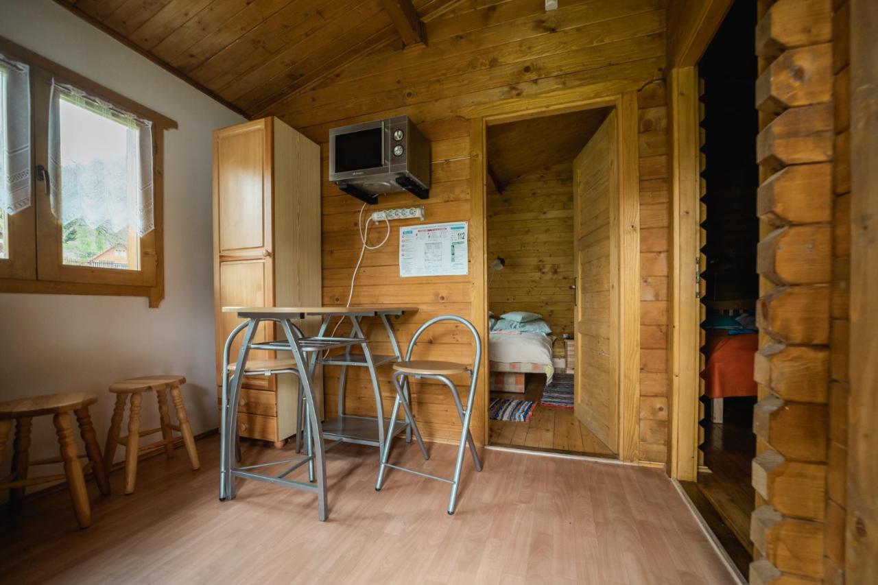 Biotour Camping & Restaurant Ghimeş-Făget Exteriör bild