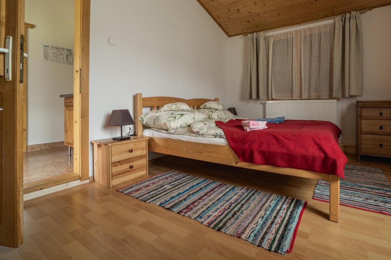 Biotour Camping & Restaurant Ghimeş-Făget Exteriör bild