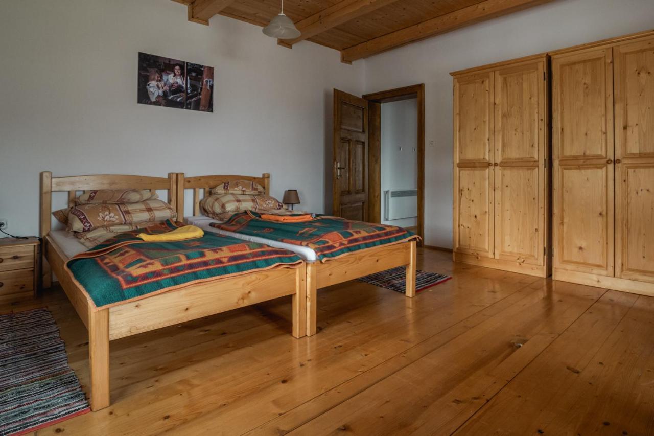 Biotour Camping & Restaurant Ghimeş-Făget Exteriör bild