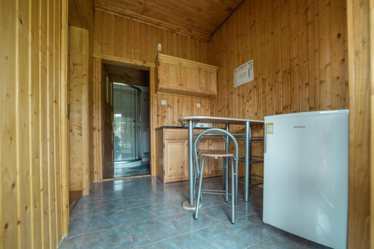 Biotour Camping & Restaurant Ghimeş-Făget Exteriör bild