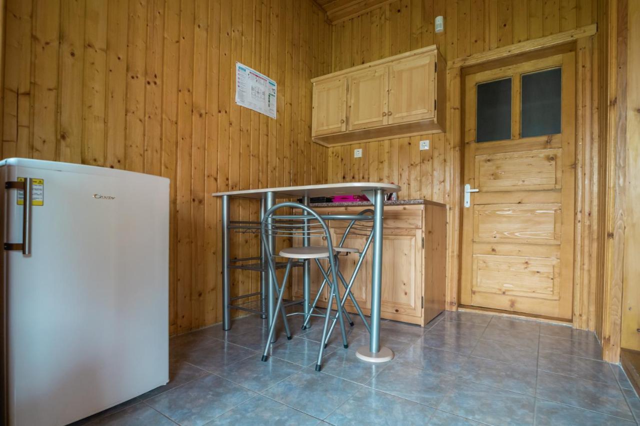 Biotour Camping & Restaurant Ghimeş-Făget Exteriör bild