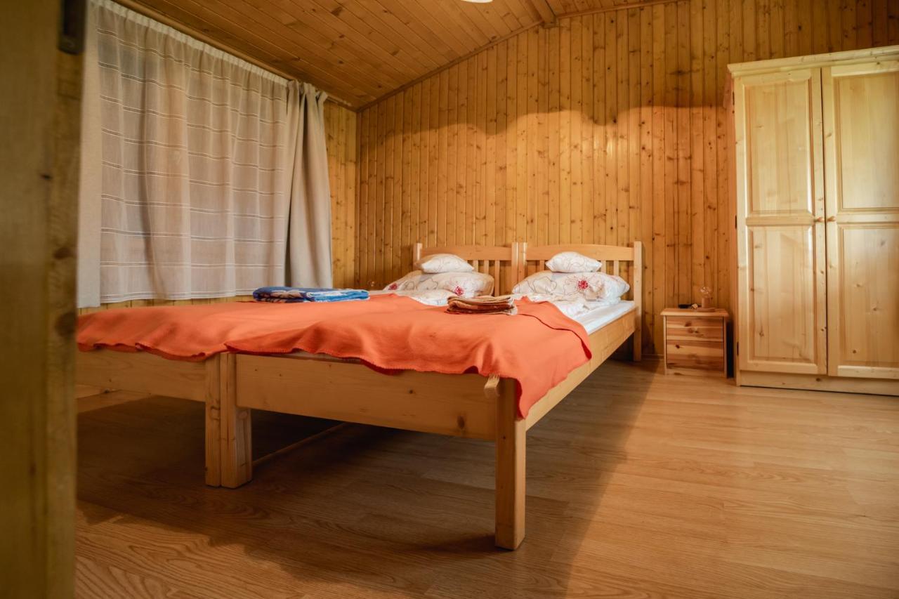 Biotour Camping & Restaurant Ghimeş-Făget Exteriör bild